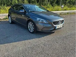 Grå Begagnad 2013 Volvo V40 Summum Kombi | 69 000 kr (Bra pris)