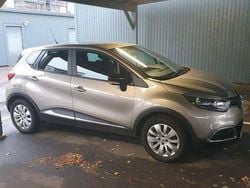 Brun Begagnad 2016 Renault Captur SUV | 109 900 kr (Bra pris)