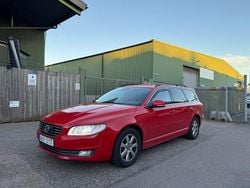 Röd Begagnad 2014 Volvo V70 Momentum Kombi | 124 900 kr (Marknadspris)