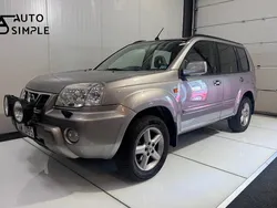 Grå Begagnad 2002 Nissan X-Trail SUV | 39 900 kr (Lite dyr)