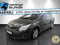 Grå Begagnad 2011 Toyota Avensis Kombi | 99 995 kr (Marknadspris)