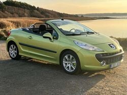 Begagnad 2007 Peugeot 207 CC Cab | 42 000 kr (Marknadspris)