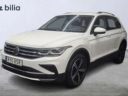 Vit Begagnad 2021 VW Tiguan SUV | 309 900 kr (Bra pris)