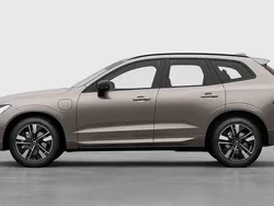 Grå Ny 2026 Volvo XC60 SUV | 610 100 kr (Marknadspris)