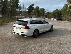 Vit Begagnad 2021 Volvo V60 Inscription Kombi | 300 000 kr (Bra pris)