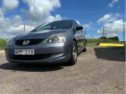 Grå Begagnad 2005 Honda Civic Halvkombi | 25 000 kr (Marknadspris)