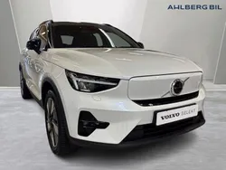Vit Begagnad 2023 Volvo XC40 Plus SUV | 464 500 kr