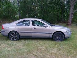 Brun Begagnad 2001 Volvo S60 Sedan | 17 000 kr (Superpris)