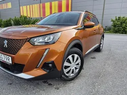 Orange Begagnad 2021 Peugeot e-2008 SUV | 175 000 kr (Marknadspris)