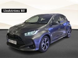 Mörkgrå (grå) Ny 2025 Toyota Yaris Hybrid Active Halvkombi | 259 900 kr (Marknadspris)