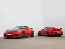 Röd Begagnad 2013 Porsche 991 | 1 359 000 kr