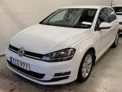 Vit Begagnad 2013 VW Golf VII Halvkombi | 137 000 kr (Marknadspris)