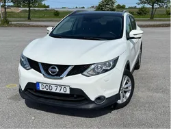 Vit Begagnad 2017 Nissan Qashqai N-Connecta SUV | 139 000 kr