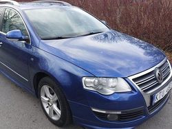 Blå Begagnad 2010 VW Passat Sportline Kombi | 48 900 kr (Marknadspris)