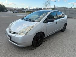 Silver Begagnad 2005 Toyota Prius Halvkombi | 39 900 kr (Marknadspris)
