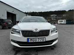 Vit Begagnad 2016 Skoda Superb Style Halvkombi | 153 000 kr (Bra pris)