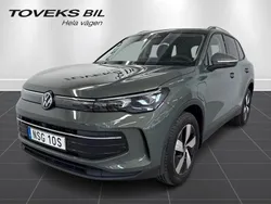Grön Ny 2025 VW Tiguan Life SUV | 569 900 kr (Lite dyr)