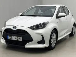 Vit Begagnad 2021 Toyota Yaris | 140 000 kr (Marknadspris)