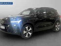 Svart Begagnad 2023 Volvo XC40 Plus SUV | 389 900 kr