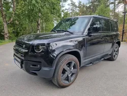 Svart Begagnad 2020 Land Rover Defender SE SUV | 749 900 kr (Superpris)