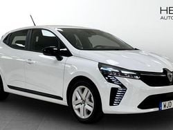 Glaciär vit Begagnad 2024 Renault Clio V Evolution Halvkombi | 199 900 kr (Superpris)