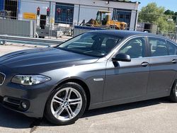 Grå Begagnad 2016 BMW 520 Sedan | 183 000 kr (Marknadspris)