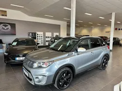Grå Begagnad 2016 Suzuki Vitara SUV | 119 900 kr (Marknadspris)