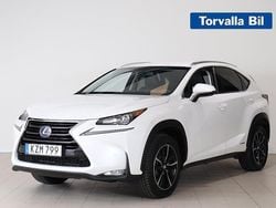 Vit Begagnad 2015 Lexus NX300h Executive Line SUV | 209 000 kr (Marknadspris)