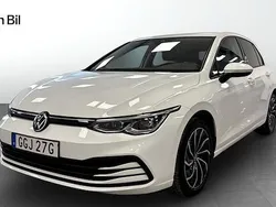 Vit (pure white) Begagnad 2020 VW Golf VII Life Halvkombi | 229 900 kr (Marknadspris)