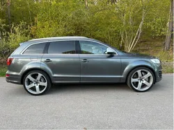 Grå Begagnad 2009 Audi Q7 SUV | 319 000 kr