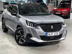 Grå Begagnad 2023 Peugeot 2008 GTi SUV | 249 900 kr (Marknadspris)