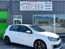 Vit Begagnad 2010 VW Golf VI GTI Halvkombi | 97 900 kr (Marknadspris)