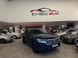 Svart Begagnad 2018 VW Touareg SUV | 379 400 kr (Dyr)