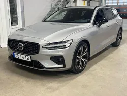 Silver Begagnad 2024 Volvo V60 Plus Kombi | 378 800 kr (Bra pris)