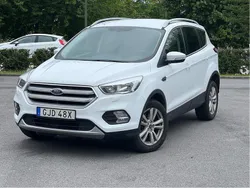 Vit Begagnad 2019 Ford Kuga Trend SUV | 159 000 kr (Superpris)