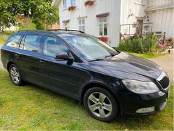 Svart Begagnad 2009 Skoda Octavia Kombi | 41 000 kr