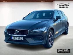 Grå Begagnad 2024 Volvo V60 CC Plus Kombi | 449 000 kr (Superpris)