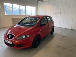 Röd Begagnad 2004 Seat Altea Minibuss | 15 500 kr