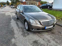 Grå Begagnad 2010 Mercedes E200 Kombi | 64 000 kr (Lite dyr)