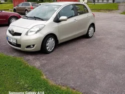 Begagnad 2011 Toyota Yaris Halvkombi | 80 000 kr
