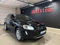 Svart Begagnad 2017 Volvo XC60 Momentum SUV | 144 900 kr (Marknadspris)