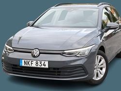 Mörkgrå (gråmetallic) Begagnad 2022 VW Golf VIII Kombi | 219 000 kr (Marknadspris)
