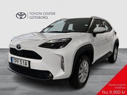 Vit Begagnad 2022 Toyota Yaris Hybrid Active SUV | 259 900 kr (Marknadspris)