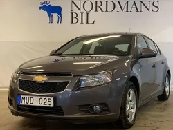 Grå Begagnad 2012 Chevrolet Cruze Halvkombi | 35 000 kr (Marknadspris)