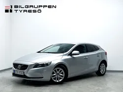 Silver Begagnad 2015 Volvo V40 Momentum Kombi | 134 900 kr (Marknadspris)