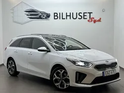 Vit Begagnad 2021 Kia Ceed 2 Kombi | 218 500 kr (Superpris)