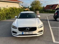 Vit Begagnad 2018 Volvo V90 Business Edition Kombi | 250 000 kr (Marknadspris)
