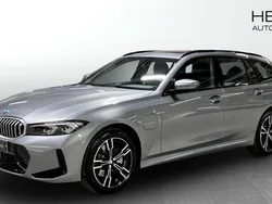 Grå (grey) Begagnad 2024 BMW 330e M Sport Kombi | 579 700 kr (Marknadspris)