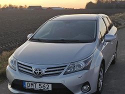 Silver Begagnad 2014 Toyota Avensis Edition Kombi | 102 000 kr (Marknadspris)