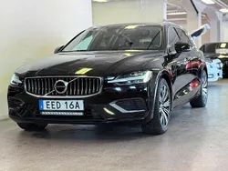 Svart Begagnad 2021 Volvo V60 Inscription Kombi | 269 900 kr (Marknadspris)
